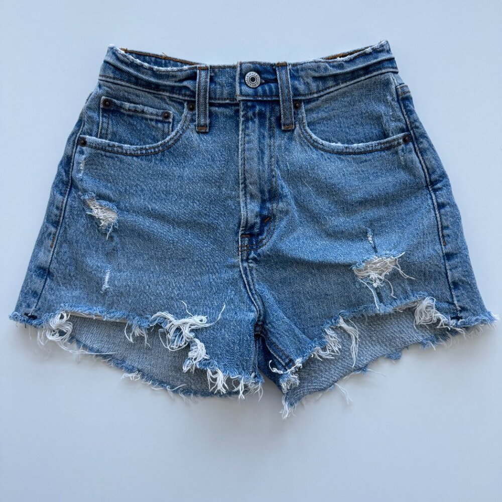 Abercrombie & Fitch The Mom Short High Rise Curve Love